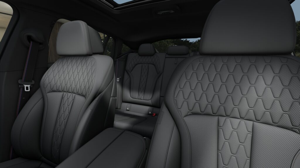 X6 M60i xDrive  カーボンブラックの画像2