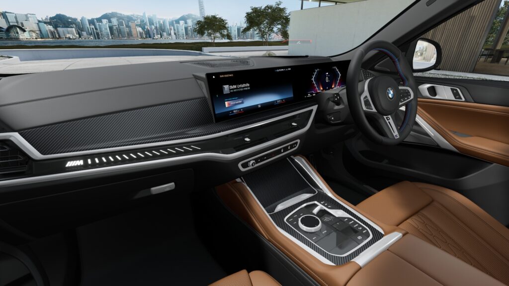 X6 M60i xDrive  ミネラルホワイトの画像1
