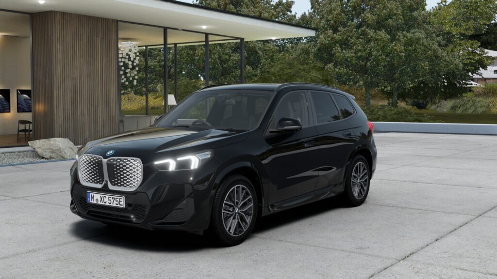iX1 xDrive30 M Sport ブラック・サファイア
