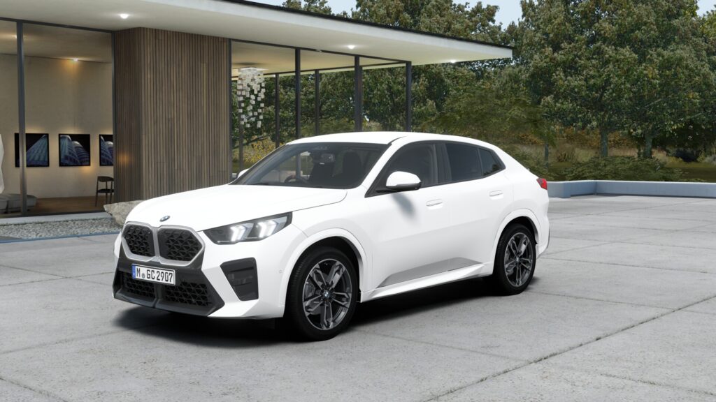 X2 xDrive20d M Sport アルピン・ホワイト
