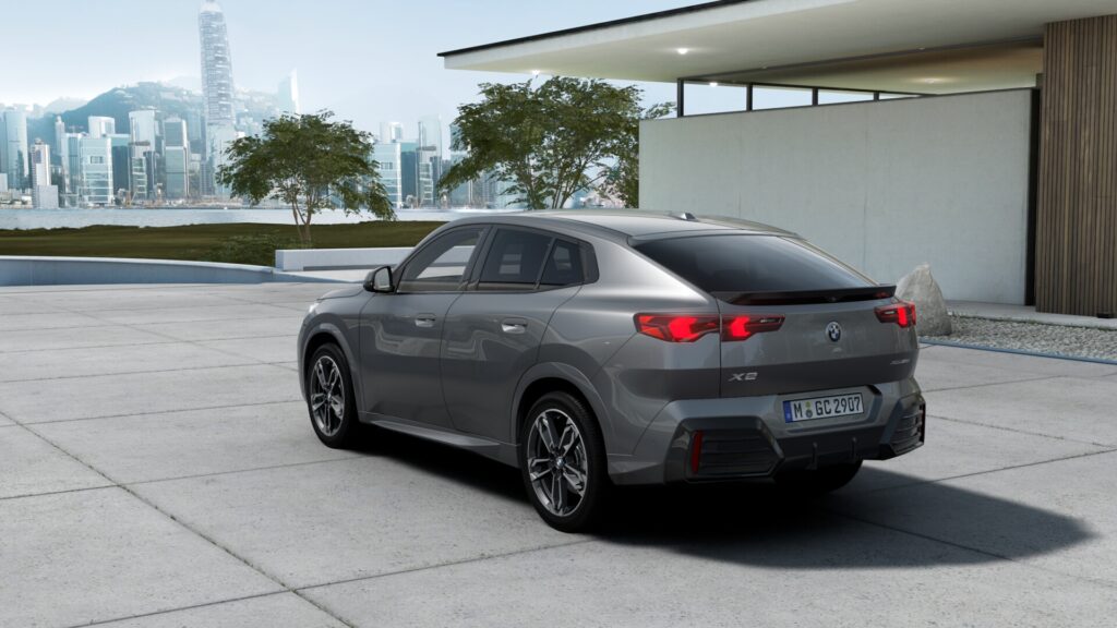 X2 xDrive20d M Sport スカイスクレイパー・グレーの画像1