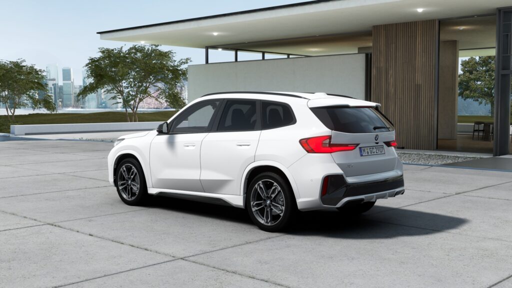 X1 xDrive20d Edition Shadow アルピン・ホワイトの画像1