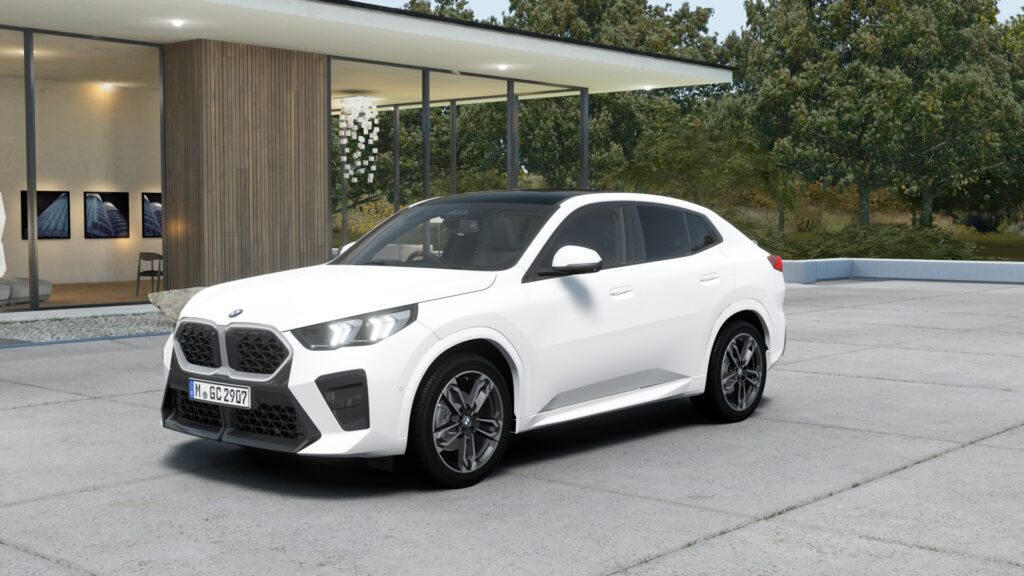 X2 xDrive20d M Sport アルピン・ホワイト
