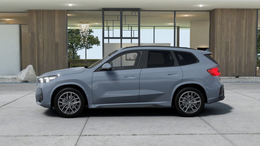 X1 xDrive20d M Sport BMW Individual ストーム・ベイの画像2