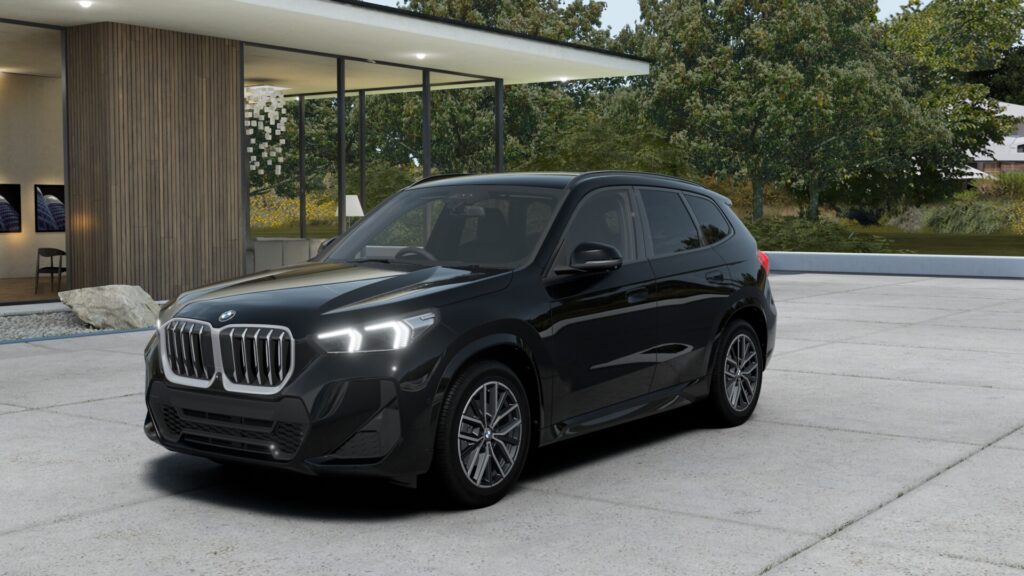 X1 xDrive20d M Sport ブラック・サファイア