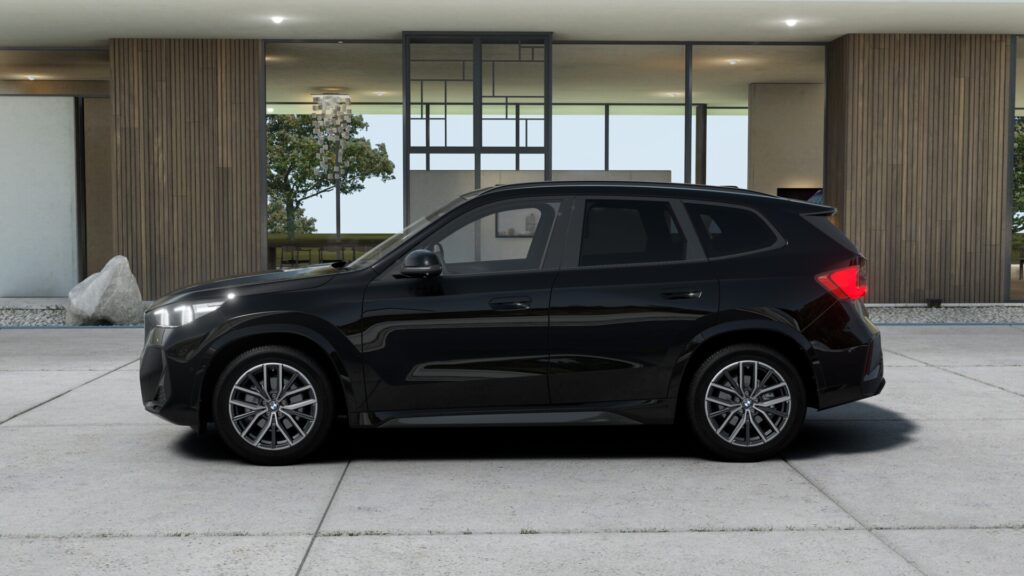 X1 xDrive20d M Sport ブラック・サファイアの画像2