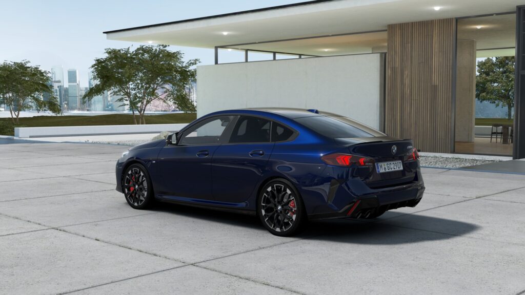 M235 xDrive グランクーペ BMW Individual タンザナイト・ブルーの画像1