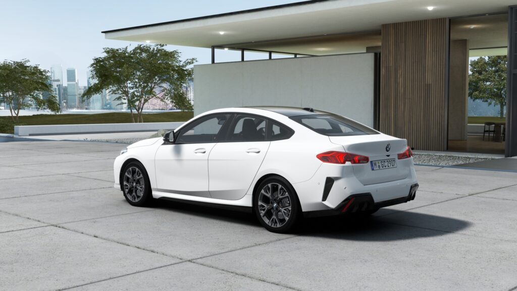 220d グランクーペ M Sport アルピン・ホワイトの画像1