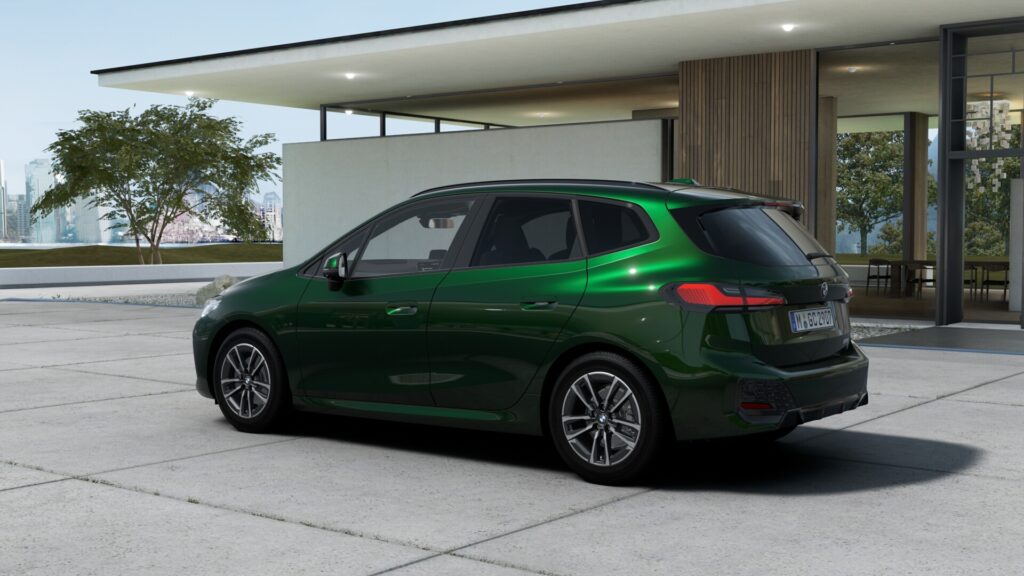 218i アクティブツアラー M Sport サンレモ・グリーンの画像1
