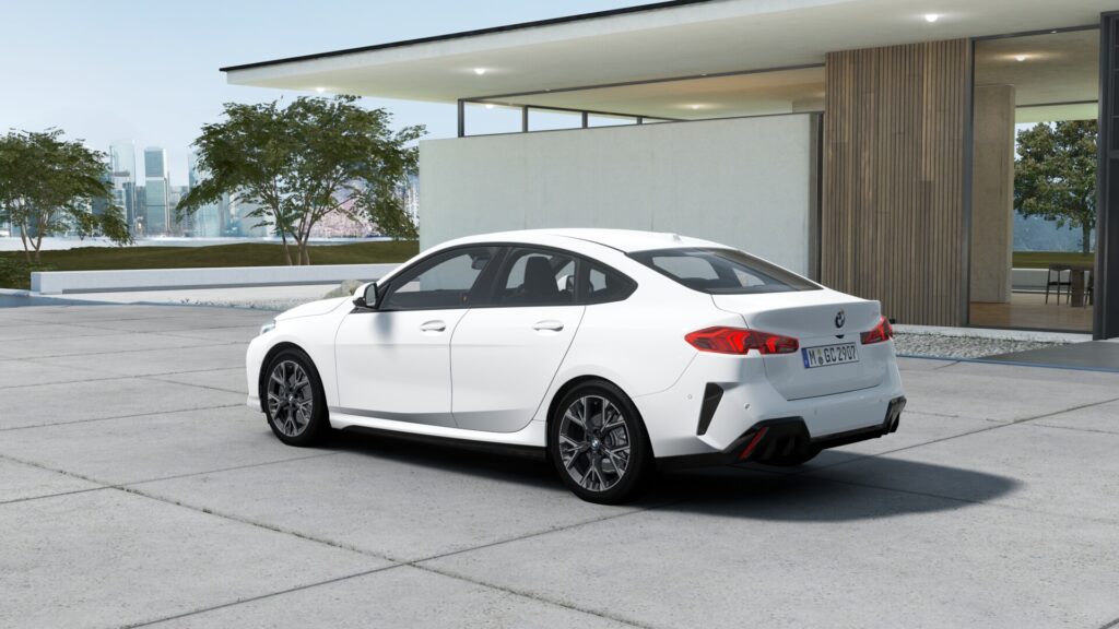 220d グランクーペ M Sport アルピン・ホワイトの画像1