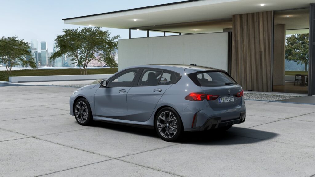 120 M Sport BMW Individual ストーム・ベイの画像1