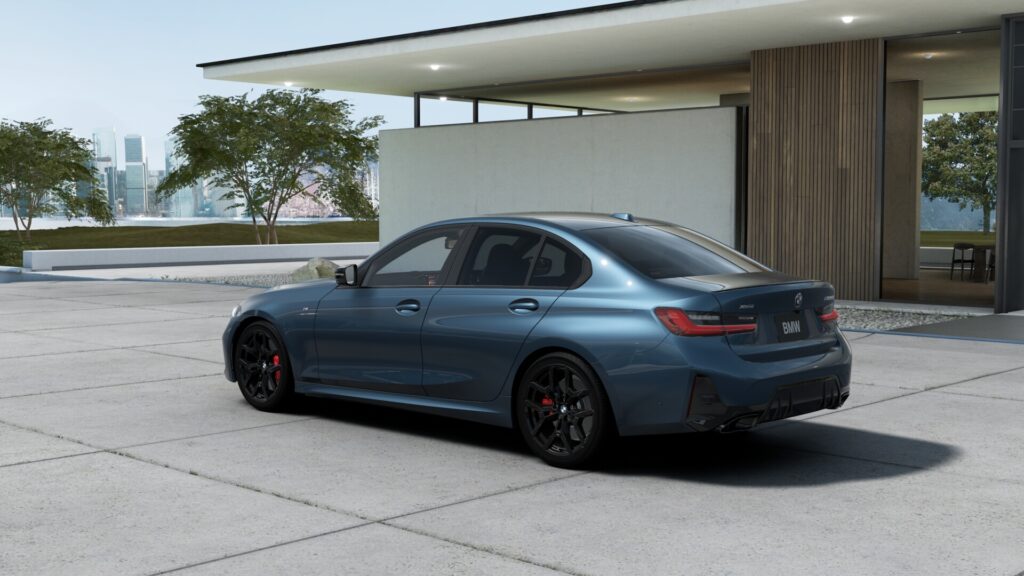 M340i xDrive セダン アークティック・レース・ブルーの画像1