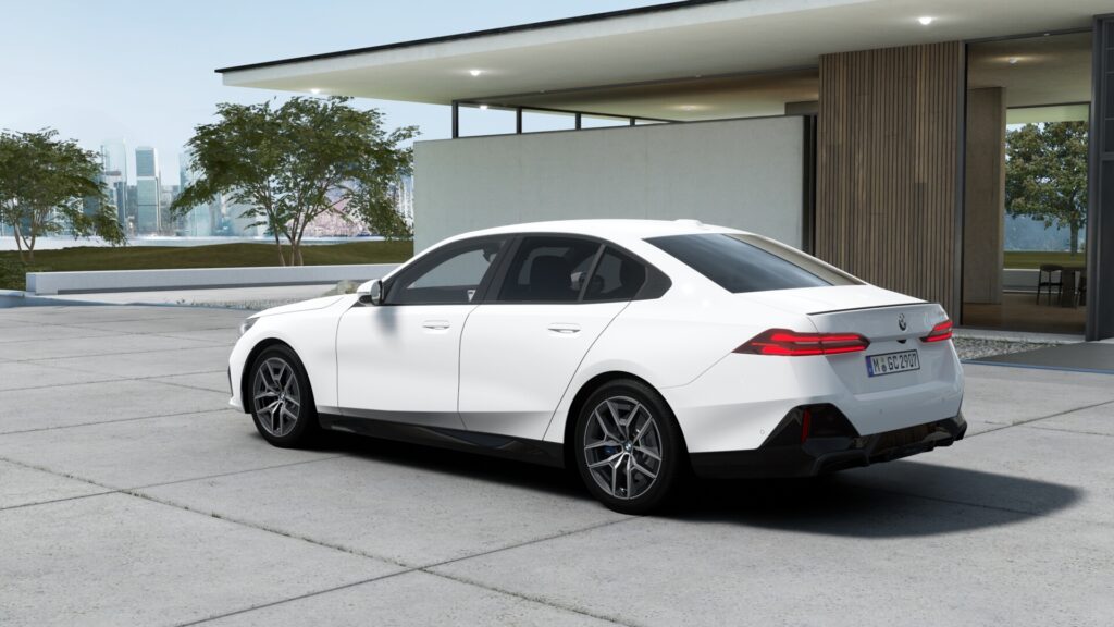 523i セダン M Sport アルピン・ホワイトの画像1