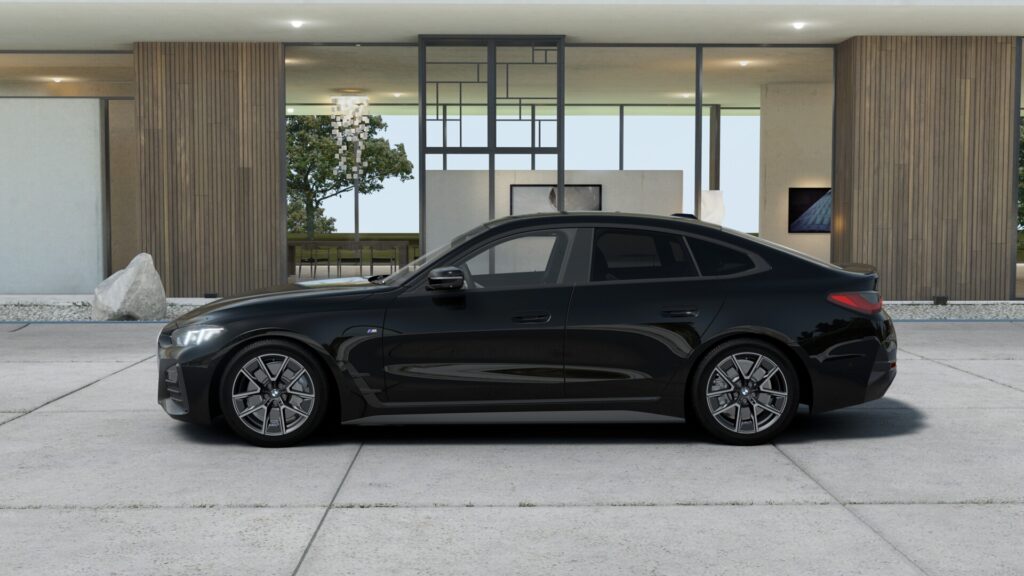 420i グラン クーペ M Sport ブラック・サファイア 18インチ ヴァーネスカ・レザー ブラック(ブルー・ステッチ付)の画像2