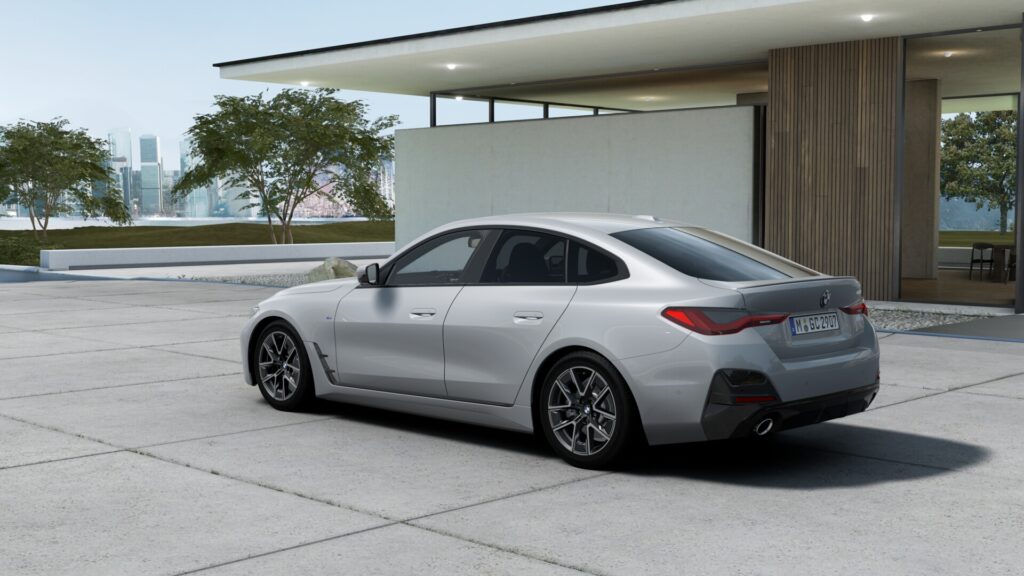 420i グラン クーペ M Sport M ブルックリン・グレー 18インチ ブラック M パフォーム・テックス/クロス・コンビネーション ブラック(M パイピング付)の画像1