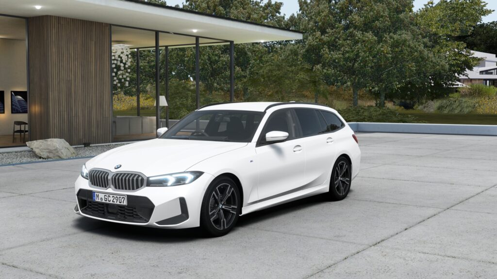 318i ツーリング M Sport ミネラル・ホワイト
