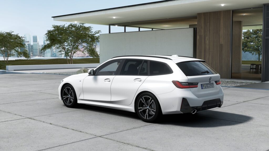318i ツーリング M Sport ミネラル・ホワイトの画像1