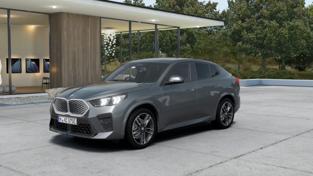 iX2 xDrive30 M Sport スカイスクレイパー・グレー 19インチ ブラック スタイリング871M ヴァーネスカ・レザー ブラック