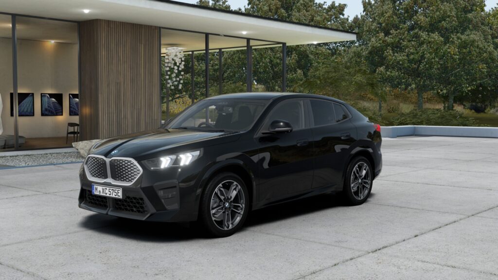 iX2 xDrive30 M Sport ブラック・サファイア 19インチ スタイリング871M M アルカンタラ/ヴェガンザ・コンビネーション ブラック(ブルー・ステッチ付)