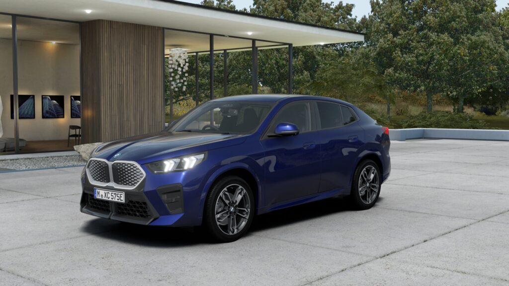 iX2 xDrive30 M Sport M ポルティマオ・ブルー 19インチ ブラック スタイリング871M ヴァーネスカ・レザー ブラック