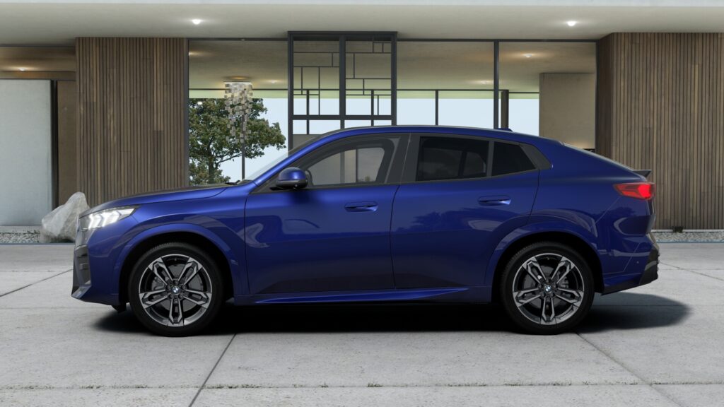 iX2 xDrive30 M Sport M ポルティマオ・ブルー 19インチ ブラック スタイリング871M ヴァーネスカ・レザー ブラックの画像2