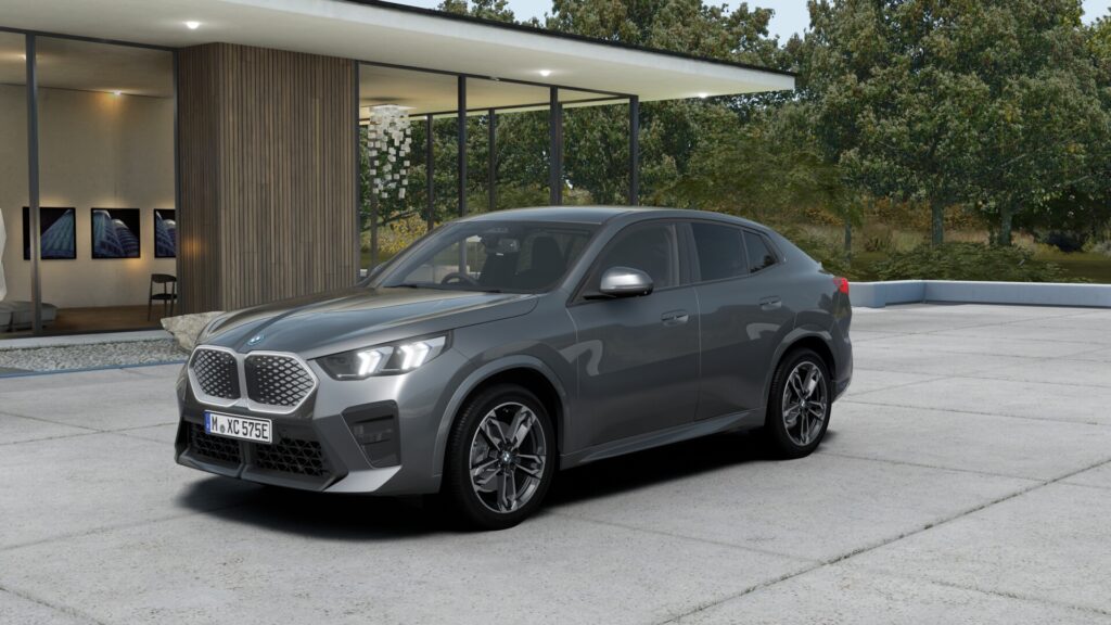iX2 xDrive30 M Sport スカイスクレイパー・グレー 19インチ ブラック スタイリング871M M アルカンタラ/ヴェガンザ・コンビネーション ブラック(ブルー・ステッチ付)