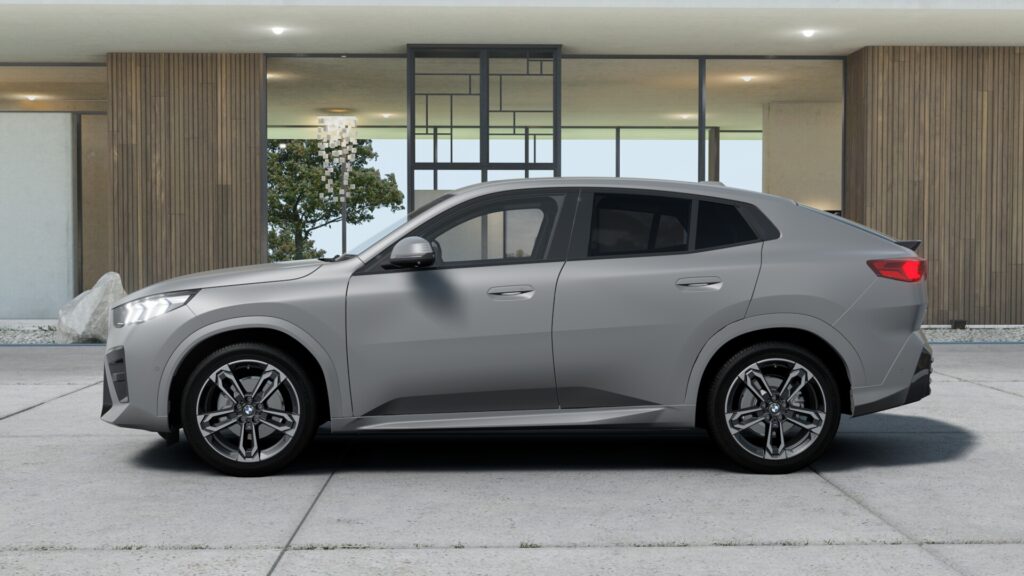 X2 xDrive20d M Sport BMW Individual フローズン・ピュア・グレー 19インチ ブラック スタイリング871M M アルカンタラ/ヴェガンザ・コンビネーション ブラック(ブルー・ステッチ付)の画像2