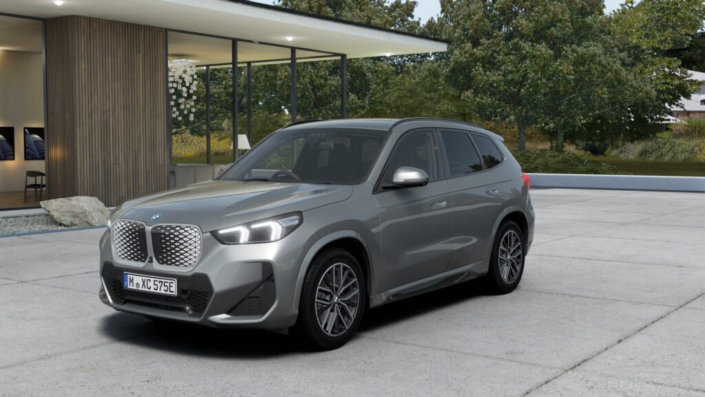 iX1 xDrive30 M Sport スペース・シルバー 18インチ ブラック