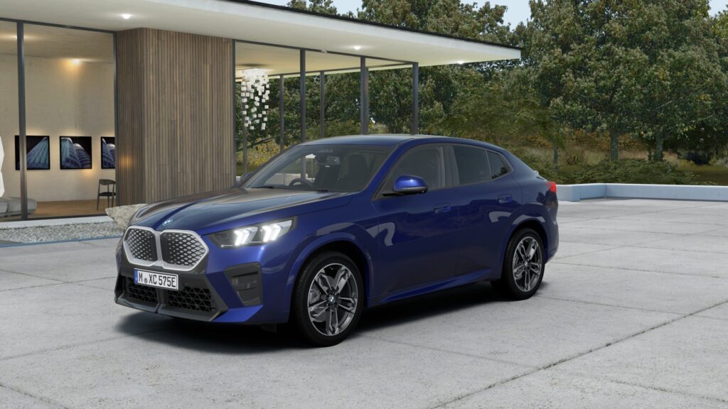 iX2 xDrive30 M Sport M ポルティマオ・ブルー 19インチ ブラック スタイリング871M M アルカンタラ/ヴェガンザ・コンビネーション ブラック(ブルー・ステッチ付)