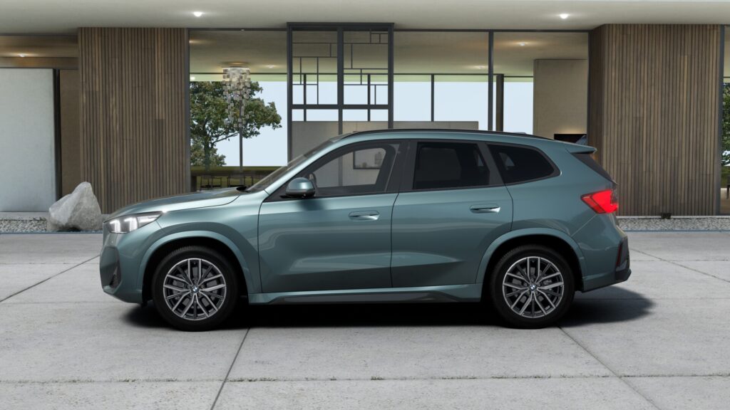 iX1 xDrive30 M Sport ケープ・ヨーク・グリーンの画像2