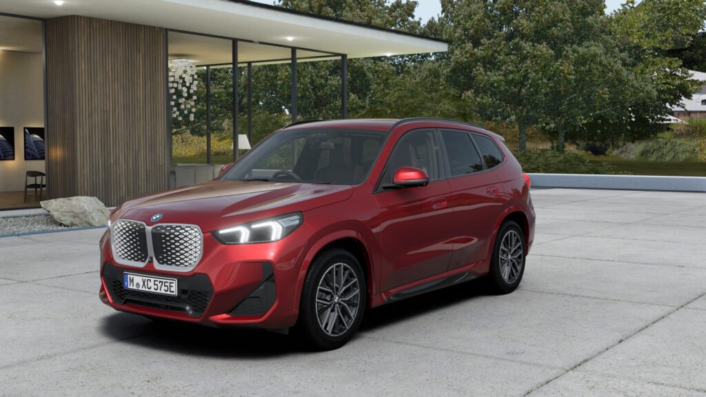 iX1 xDrive30 M Sport ファイヤー・レッド 18インチ アトラス・グレー/スモーク・ホワイト