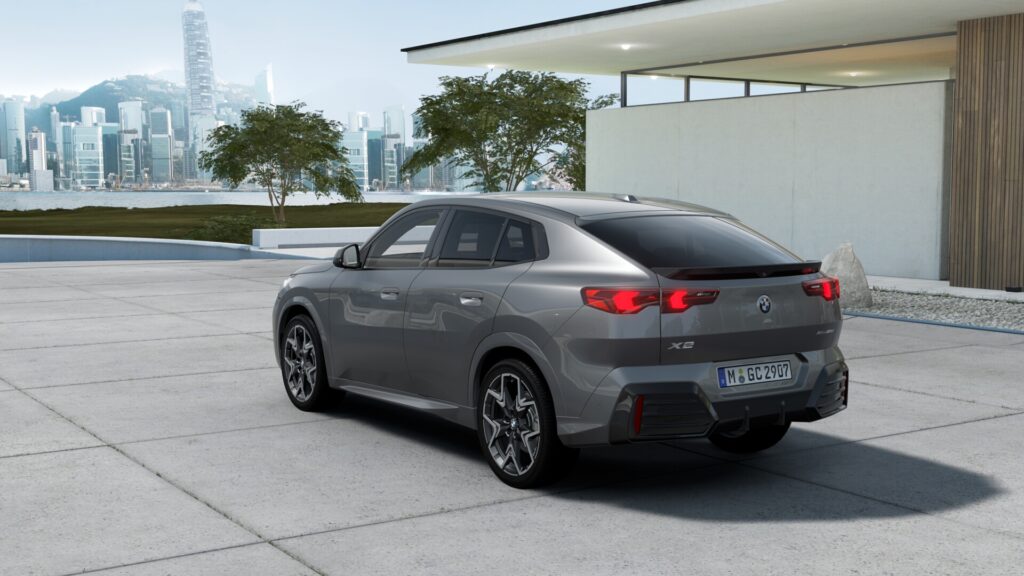 X2 xDrive20d M Sport スカイスクレイパー・グレー 20インチの画像1