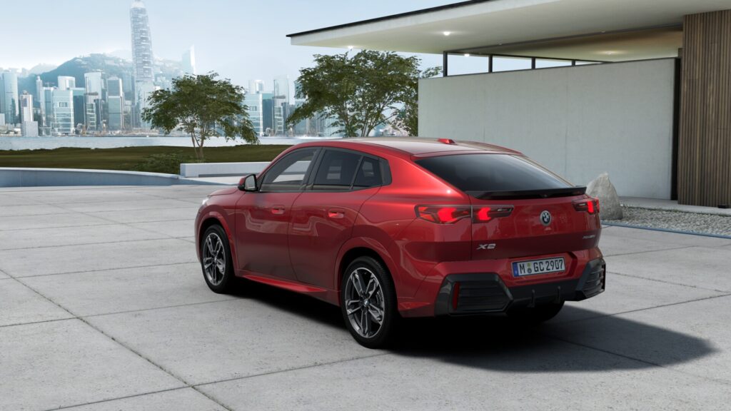 X2 xDrive20d M Sport ファイヤー・レッド 19インチ ブラック スタイリング871M M アルカンタラ/ヴェガンザ・コンビネーション ブラック(ブルー・ステッチ付)の画像1