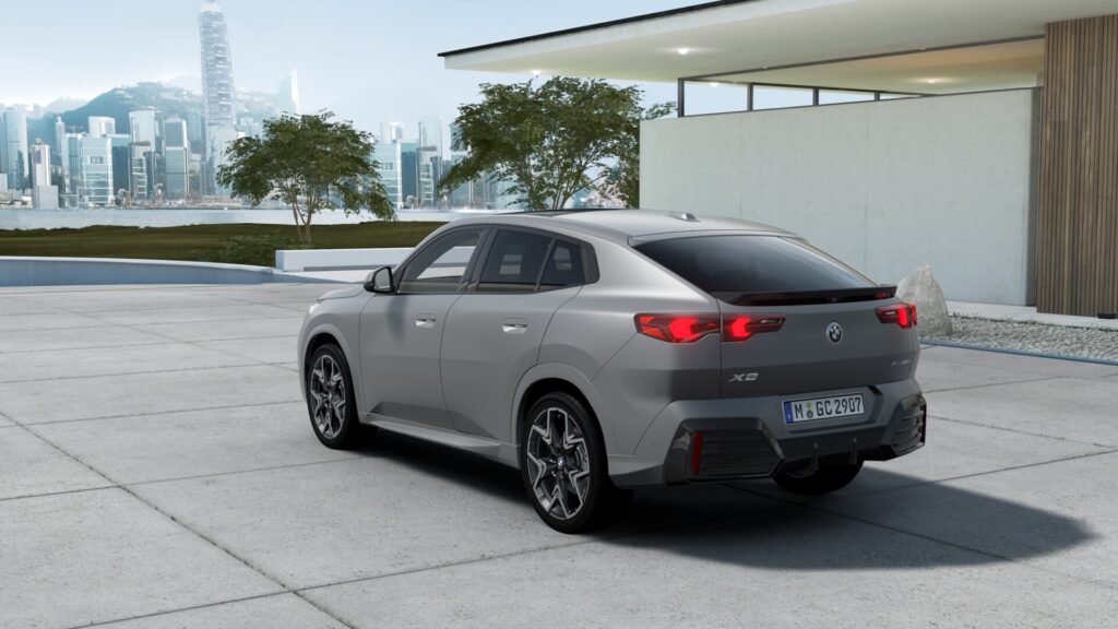 X2 xDrive20d M Sport BMW Individual フローズン・ピュア・グレー 20インチの画像1
