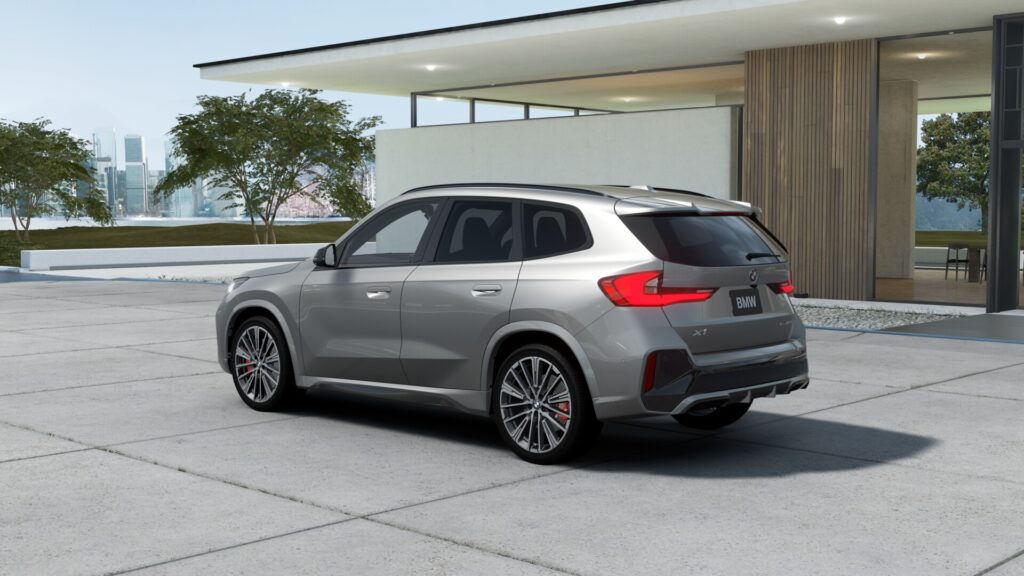 X1 xDrive20d M Sport スペース・シルバー 20インチ ブラック M スポーツ・パッケージ・プロ スタイリング869I M アルカンタラ/ヴェガンザ・コンビネーション ブラック(ブルー・ステッチ付)の画像1