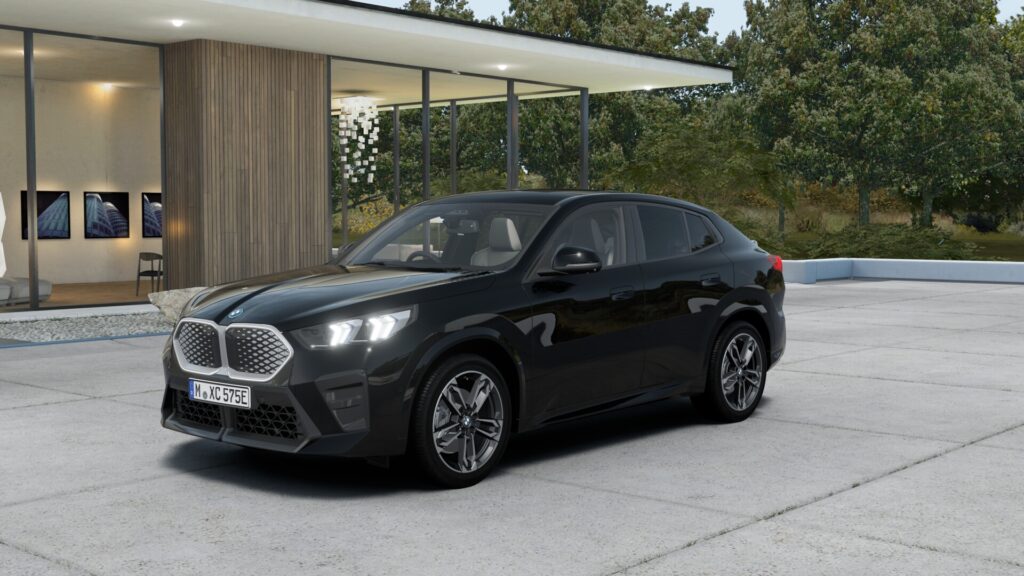 IX2 XDRIVE30 M Sport ブラック・サファイア