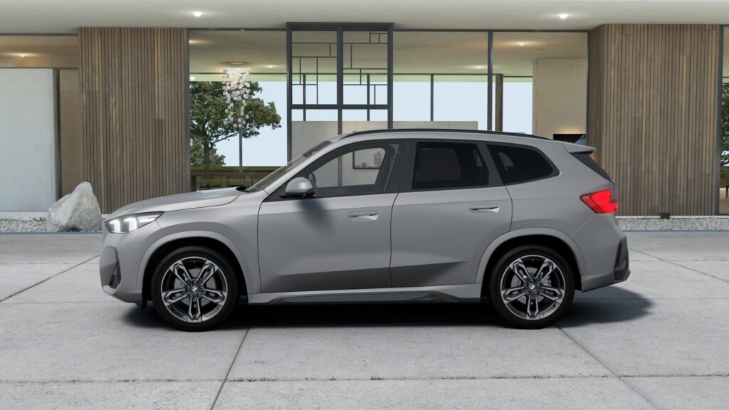 X1 xDrive20d M Sport BMW Individual フローズン・ピュア・グレー 19インチ カスタネアの画像2