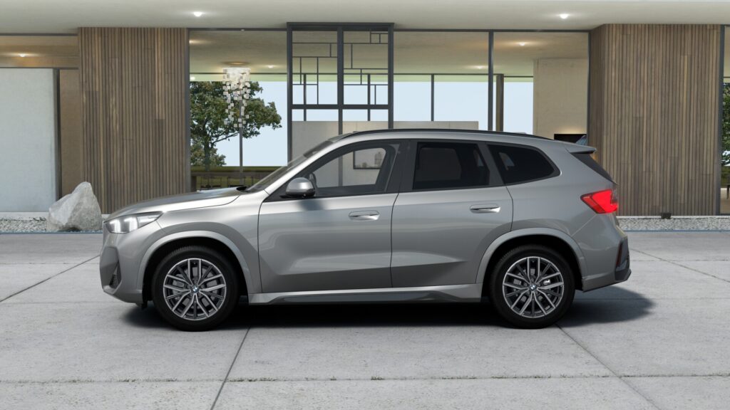X1 sDrive20i M Sport スペース・シルバーの画像2