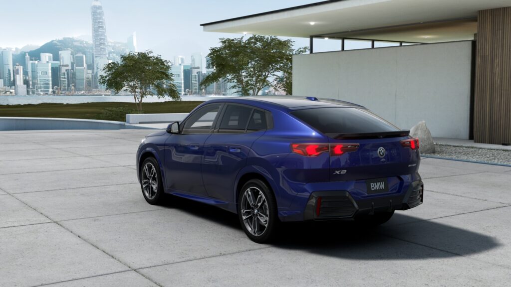X2 sDrive20i M Sport M ポルティマオ・ブルー 19インチ ブラック スタイリング871M M アルカンタラ/ヴェガンザ・コンビネーション ブラック(ブルー・ステッチ付)の画像1