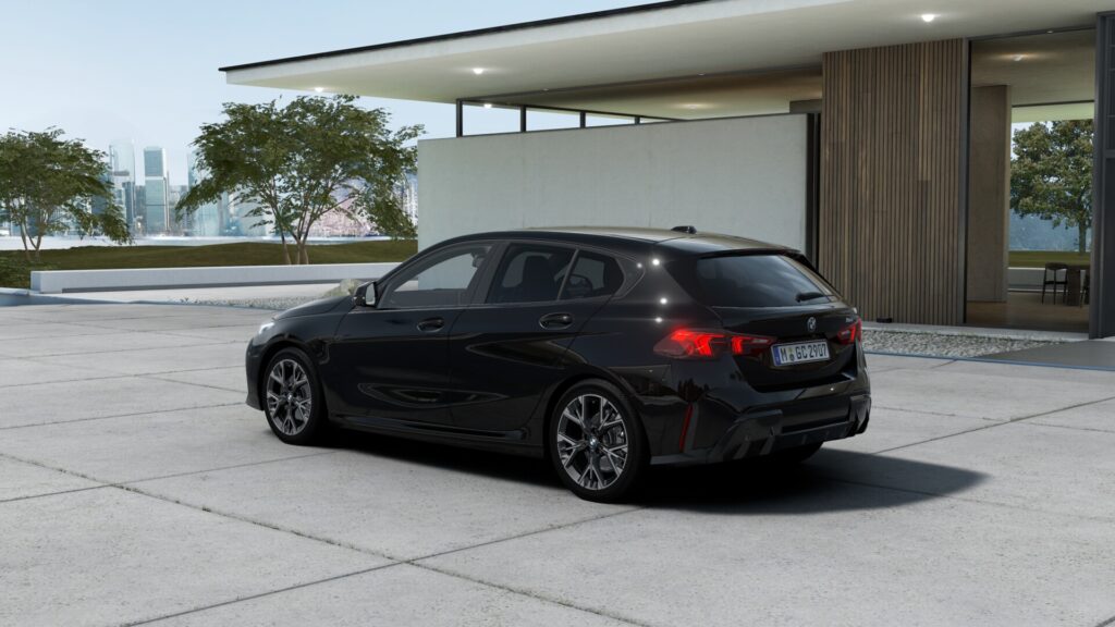120d M Sport ブラック・サファイア 18インチ モカの画像1