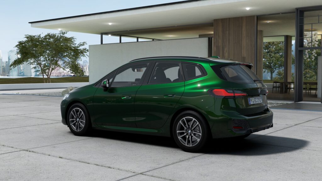 218d アクティブツアラー M Sport サンレモ・グリーン 17インチの画像1