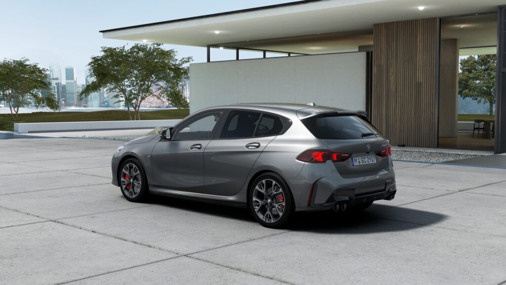 M135 xDrive スカイスクレイパー・グレー 18インチ ブラックの画像1
