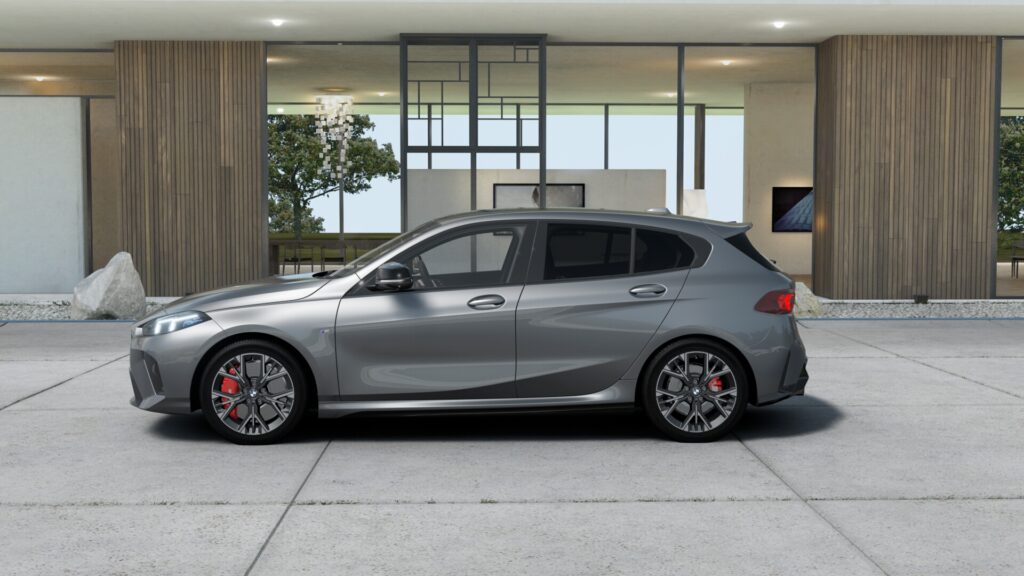 M135 xDrive スカイスクレイパー・グレー 18インチ ブラックの画像2