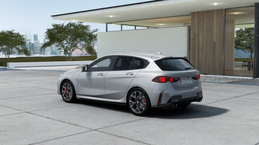 M135 xDrive M ブルックリン・グレー 18インチ ブラックの画像1