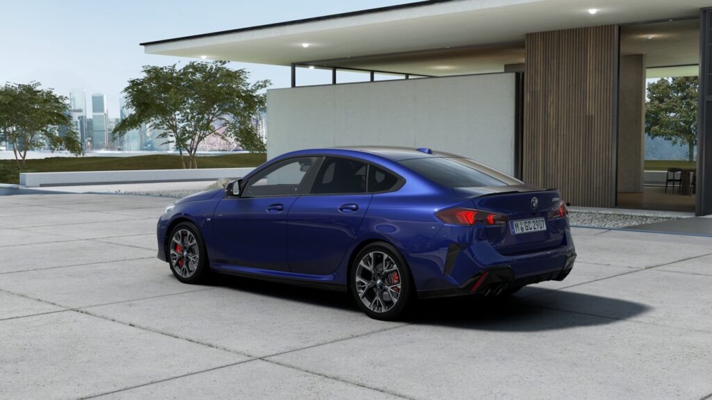 M235 xDrive グランクーペ M ポルティマオ・ブルー 18インチ ブラックの画像1