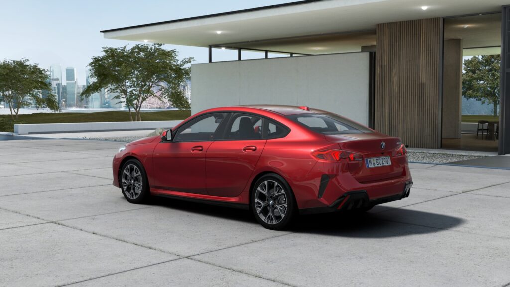 220d グランクーペ M Sport ファイヤー・レッド 18インチの画像1