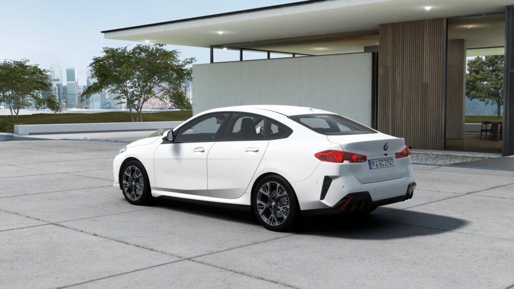 220d グランクーペ M Sport アルピン・ホワイト 18インチ ブラック スタイリング975M M アルカンタラ/ヴェガンザ・コンビネーション ブラック(ブルー・ステッチ付)の画像1