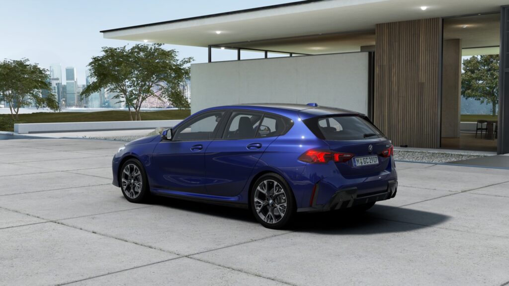 120d M Sport M ポルティマオ・ブルー 18インチ ブラック スタイリング975M M アルカンタラ/ヴェガンザ・コンビネーション ブラック(ブルー・ステッチ付)の画像1