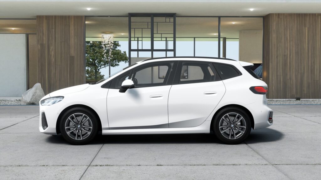 218i アクティブ ツアラー M Sport アルピン・ホワイト 17インチ ブラック スタイリング834M M アルカンタラ/ヴェガンザ・コンビネーション ブラック(ブルー・ステッチ付)の画像2