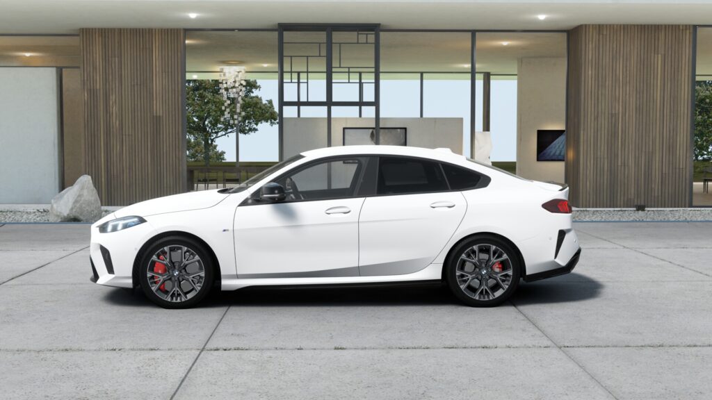 M235 xDrive グランクーペ アルピン・ホワイト 18インチ コーラル・レッドの画像2